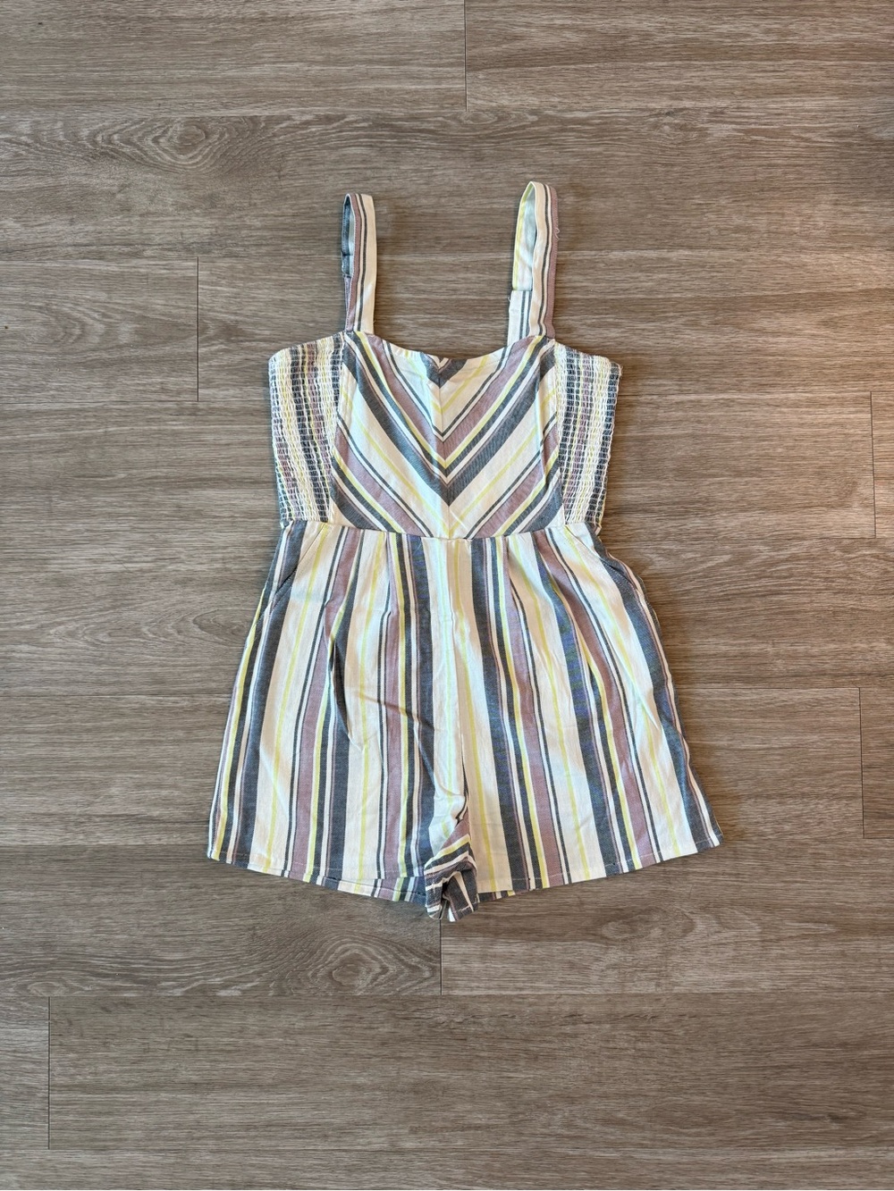 NWOT Volcom Stone Beach Romper, Size XS